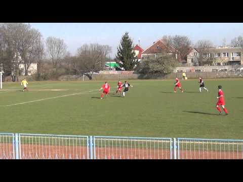 Bramka Pawła Janusa na 1:0 dla MKP Wołów w meczu Piast Żerniki W-w - MKP Wołów (0:3).