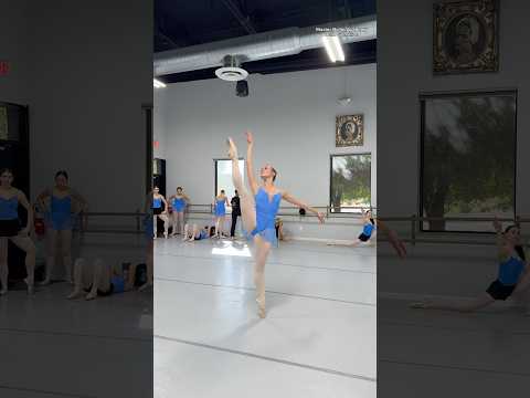 Her control is 😗👌 #ballet #control #ballerina #dance #dancer #balletdancer #dancerlife
