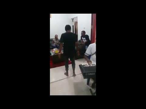 Lagu Ambon VICKY SALAMOR feat MUZZA - APA KABAR SAYANG