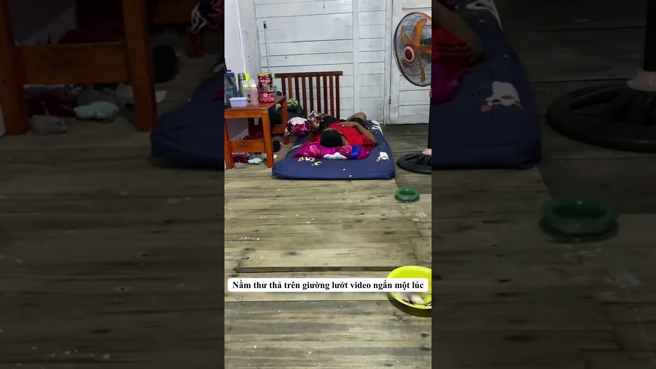 Câu cá ngay dưới sàn nhà
