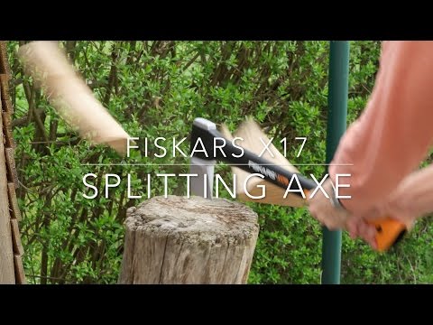 Fiskars X17 splitting axe