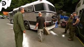 軍用車両レストア】エルビス・プレスリーが乗ったバスがやって来た！ / ミリタリー・モーターズ S5 ep15（ディスカバリーチャンネル）