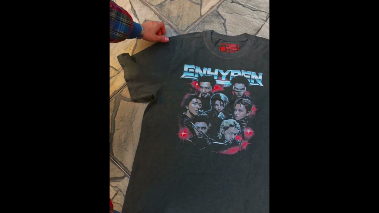 Camiseta Estonada Enhypen Dark Era Chumbo | Gama Fan Store