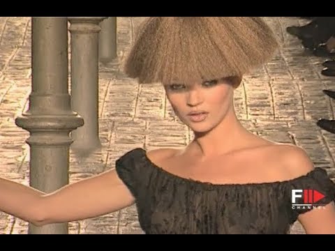 GIVENCHY Fall Winter 1997 1998 Paris - Fashion Channel
