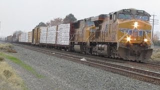 preview picture of video 'UP 5298 Freight traveling by Boardman, OR in HD'
