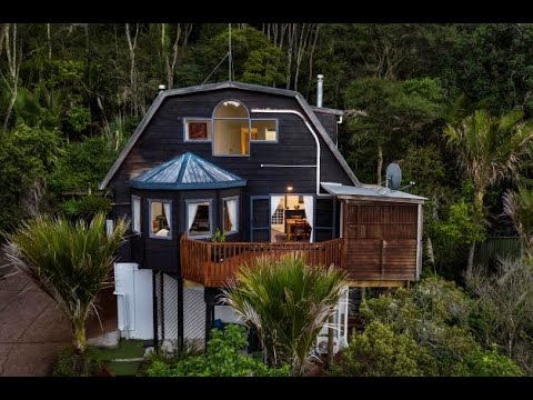 SOLD - 30 Wood Bay Road, Titirangi - TEAM TOMES - Mel & Glen