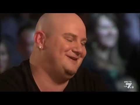 Non ho mai picchiato...ehm...un'infermiera rumena🤣🤣🤣 #shorts