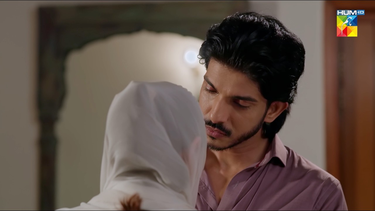 Toba Bhai Toba Ye Kia Ho Rhaa Hai...! Musafat - HUM TV