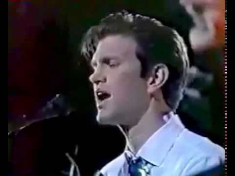 Chris Isaak - Heart Full of Soul