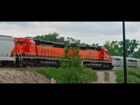 Metra vs BNSF Race