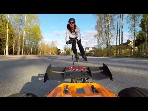 RC-Auto vs. Rollschuhe – zieht es?