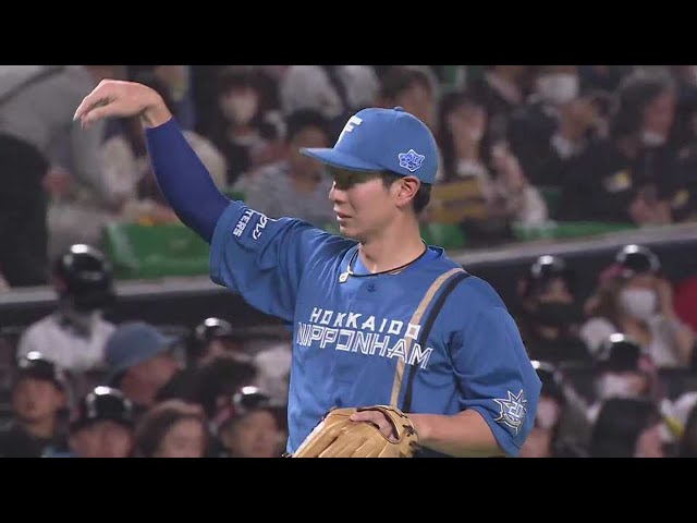 【5回裏】体を張った好守!! ファイターズ・松本剛 レフト前への打球をナイスキャッチ!!  2023年4月11日 福岡ソフトバンクホークス 対 北海道日本ハムファイターズ