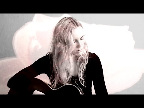 Hayley Williams - Roses/Lotus/Violet/Iris cover by Eva