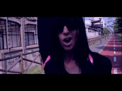 LaMiss - Pistole Ad Acqua (Official Video)