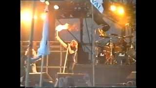 Bon Jovi - Rockin&#39; In The Free World (Odense 1995)