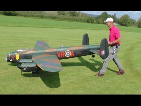 ① LARGE SCALE RC AVRO VULCAN & LANCASTER HERITAGE FLIGHT AT LMA MUCH MARCLE - 2014