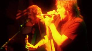 Electric Mary - 'Let Me Out'