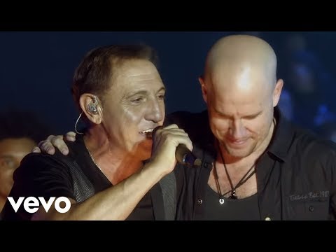 Franco de Vita - A Medio Vivir (Vuelve en Primera Fila - Live Version) ft. Gianmarco