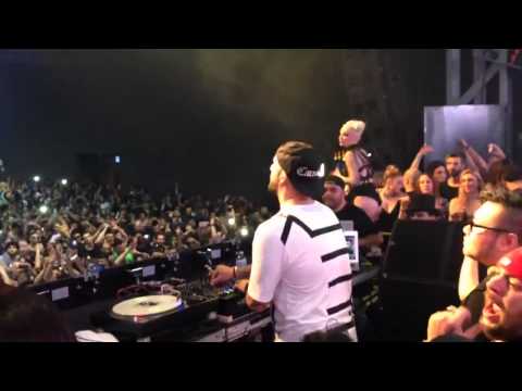 Loco Dice @ 90's drops INSANE beat