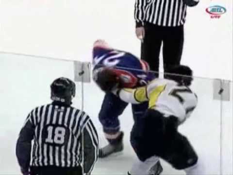 Steve Downie vs Adam McQuaid