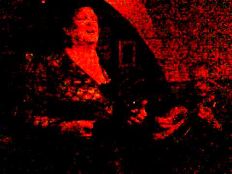 Anita Guerreiro "Faia" canta para familiares