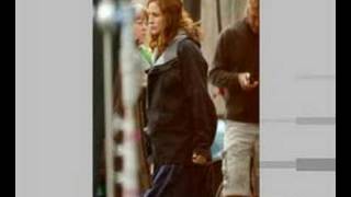 JULIA ROBERTS on the set of "Fireflies in the garden"