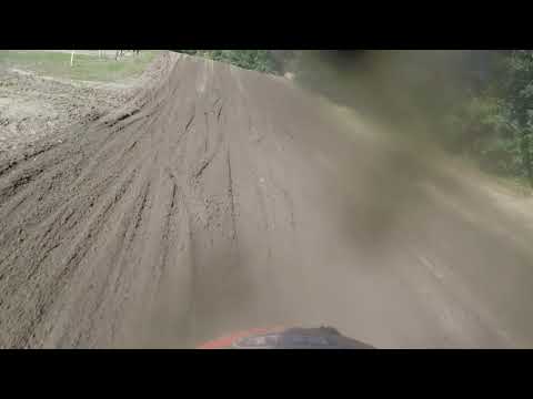 PINNED PASS AROUND THE OUTSIDE!!! || Supermini Moto 1