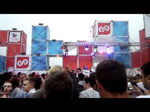 Dirty South vs. Faithless - Let It Go vs. Insomnia @ Global Gathering UK 2011