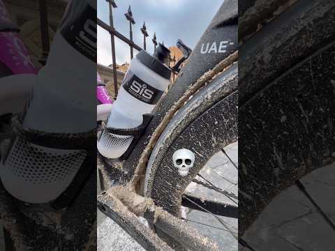 Bicicletas de miles de euros que dan pena verlas!