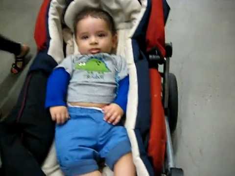 sveriges bästa video klipp om en skrattande pojke