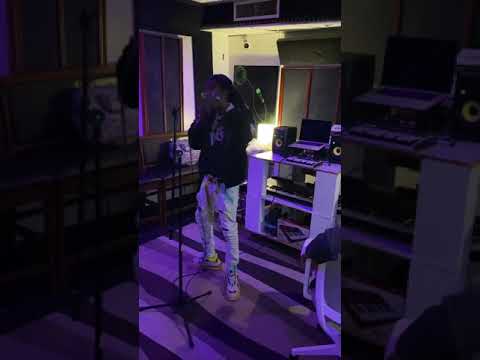 Roll Ya Boat In Studio For Atlantic/Motown Records A&R