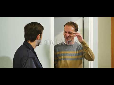 Axhi Basri i nshon fore Nëntorit 🤣