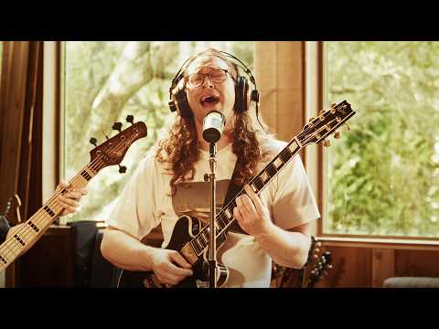 WILLIAM JOHNSTON's EXTRAVAGANT SUPERBAND video