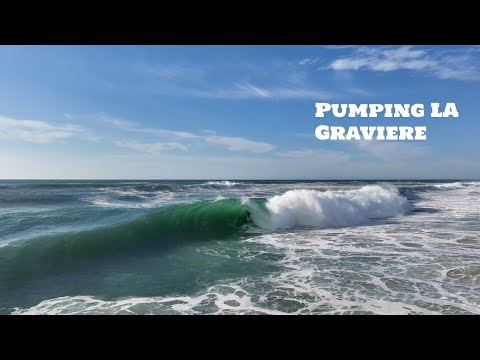 Pumping 'La Graviere' with lots of pro's out - Drone Footage