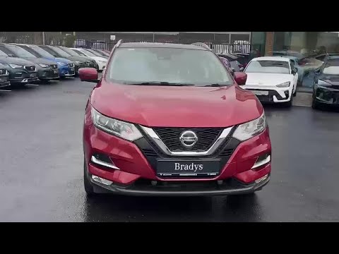 Nissan Qashqai Diesel SV PREMIUM--Panoramic Glass - Image 2