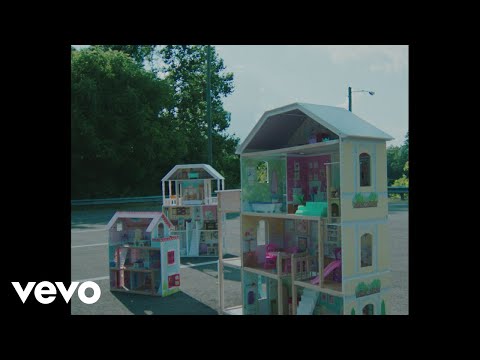 Josie Edwards - New House