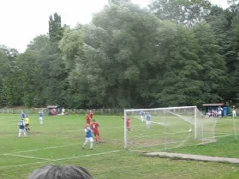 Kolejarz-Prokocim - Stankiewicz szybszy od bramkarza, Prokocim - Wanda 2-0. Gol do szatni