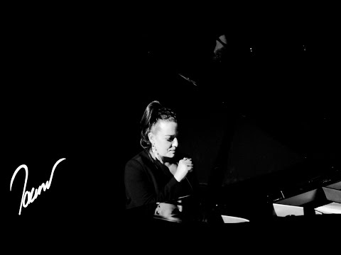 Tacınur - Nisan'da Gidilir Mi ? | Official Video