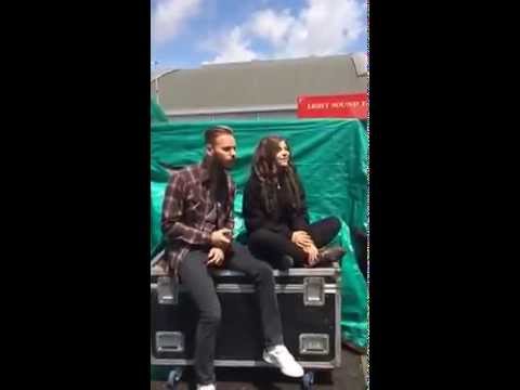 M.Pokora et Caroline