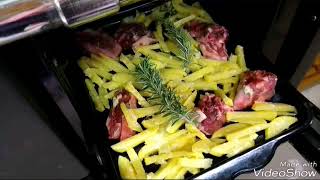 Cucina antica e calore della stufa a legna della nonna