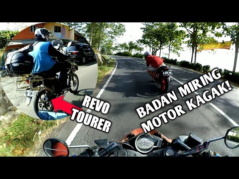 CORNERING ANEH - Ayam vs Biker -Kaki kejepit - Kompilasi kejadian di jalan raya#2