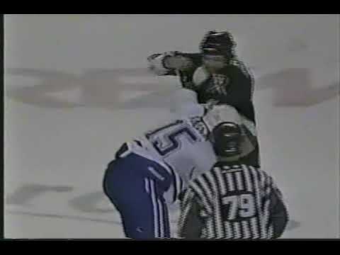 Darren Langdon vs Andrew Peters