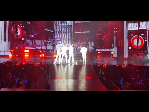 211219 WINNERCROSSTourInJkt "Love Me Love Me"