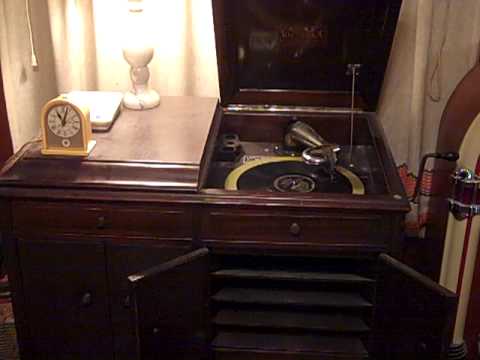 INTERNATIONAL NOVELTY ORCH. NAT SHILKRET - HEY! HEY! AND HEE! HEE! - ROARING 20'S VICTROLA