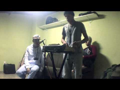 Estudio dos Amigos - Mcs Deco e Luco e  Mc M5 (AoVivo)