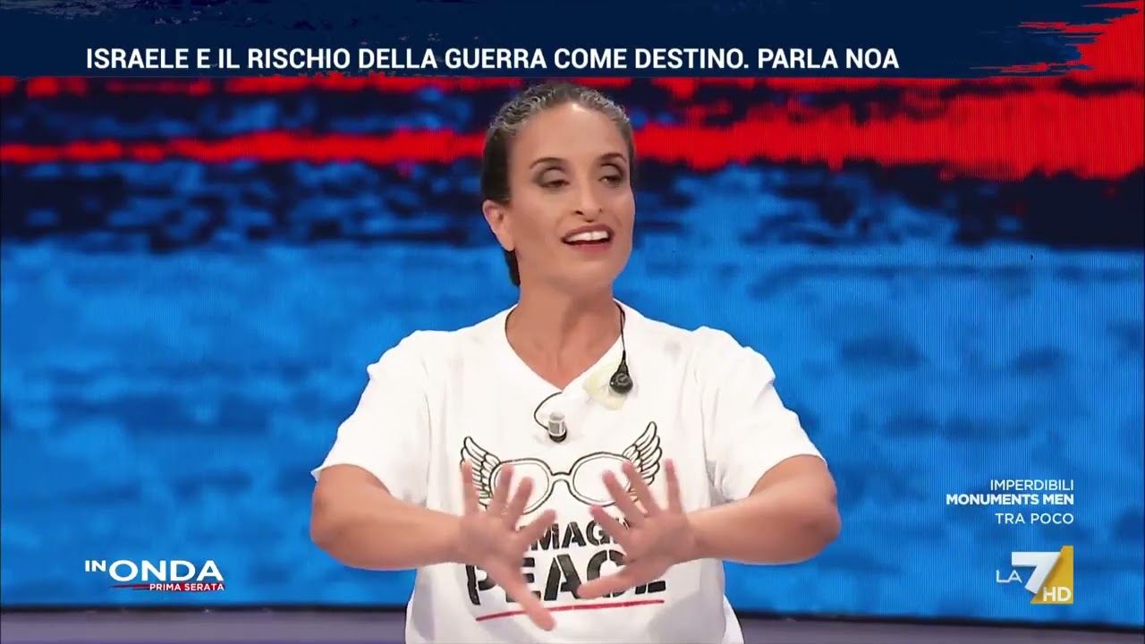 La cantante israeliana Noa: "Netanyahu è folle, dovrebbe finire i suoi giorni in carcere"