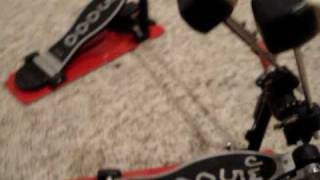 Video thumbnail for DW 5000 (5002) Double Bass Drum Pedal - Demo by ivecadit