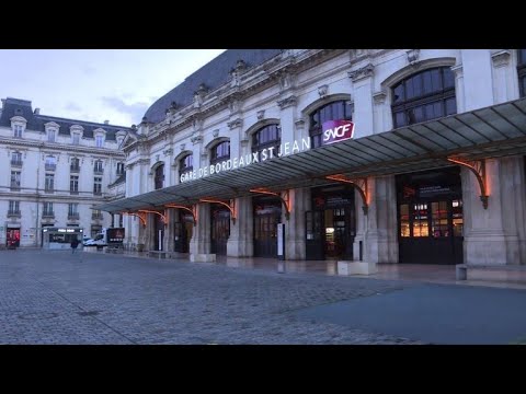 Second day of French rail strike causes transport chaos