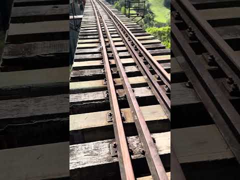 O gigante de ferro esquecido entre os vales do Rio Grande do Sul! #doislajeados #riograndedosul