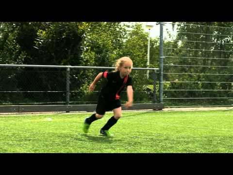 Born to Play Girls promo